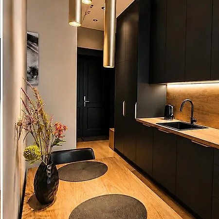 Comfort In Muted Tones - Vivien Apartment *